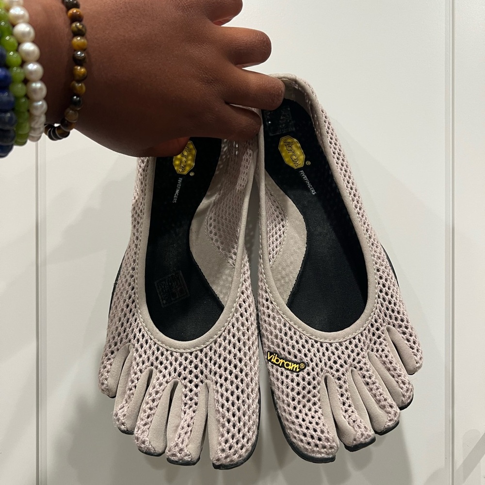Vibram Cream Athletic Toe Shoes for Natural Movement